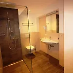 Bed & Breakfast St.leonhard