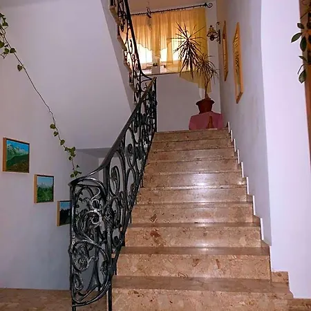 St.leonhard Bed and breakfast 3*