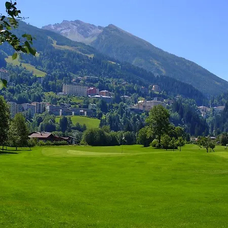 Bed and breakfast St.leonhard 3*