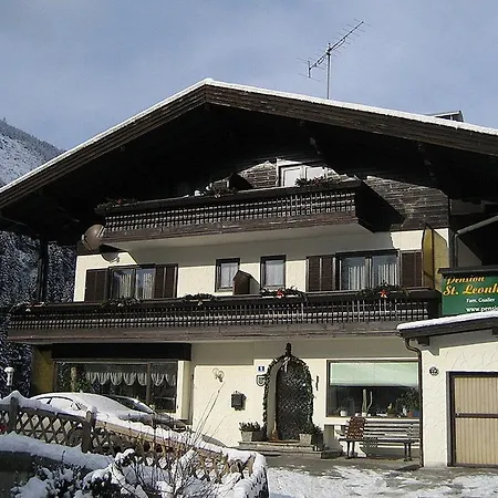 Bed and breakfast St.leonhard 3*