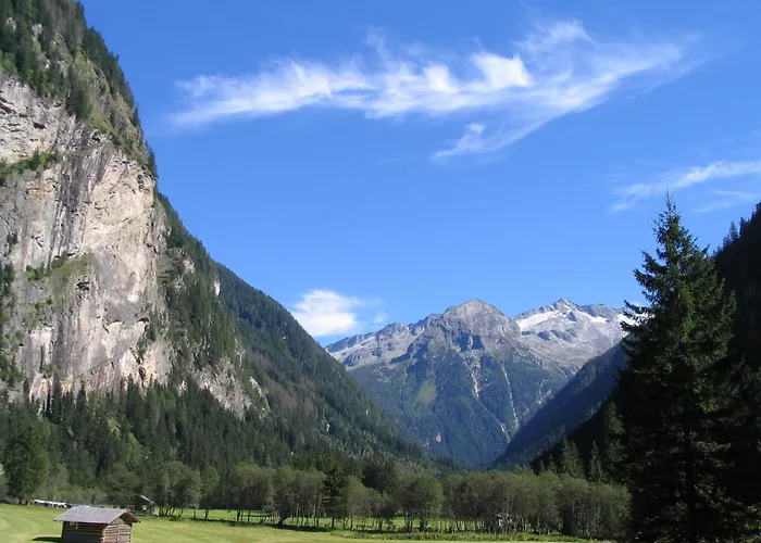 לינה וארוחת בוקר St.leonhard