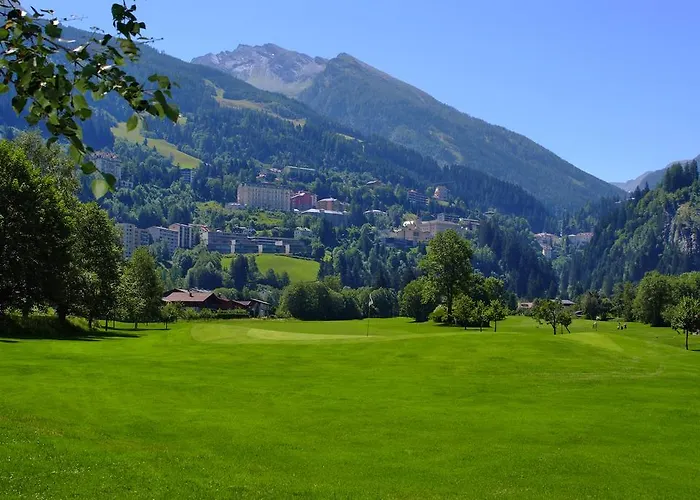 לינה וארוחת בוקר St.leonhard 3*