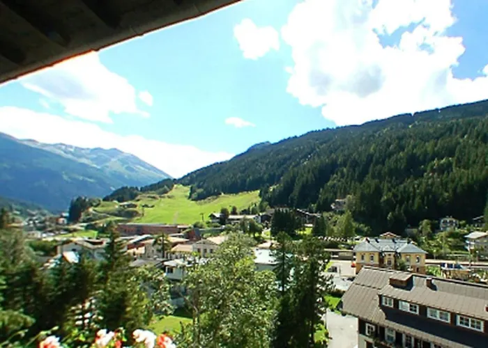 St.leonhard לינה וארוחת בוקר