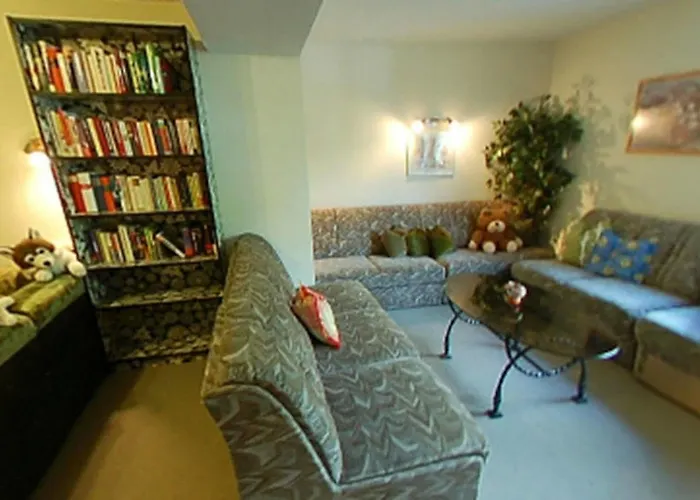 לינה וארוחת בוקר St.leonhard